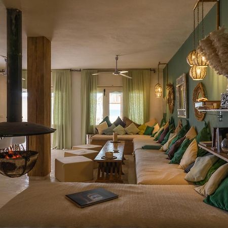 Cheeky Monkey Hotel Ghar el-Melh ภายนอก รูปภาพ