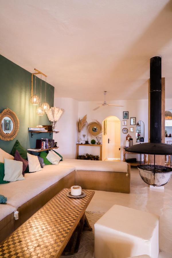 Cheeky Monkey Hotel Ghar el-Melh ภายนอก รูปภาพ