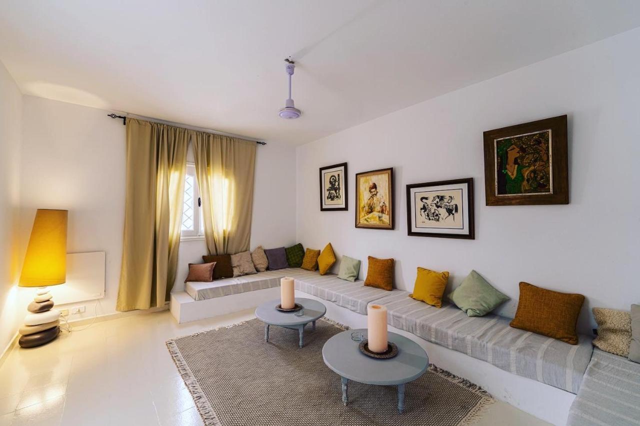 Cheeky Monkey Hotel Ghar el-Melh ภายนอก รูปภาพ