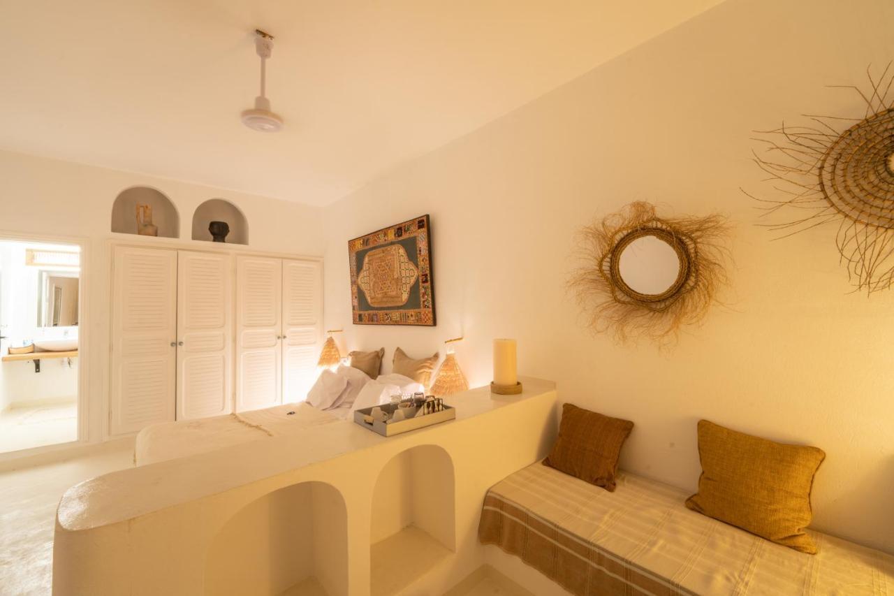 Cheeky Monkey Hotel Ghar el-Melh ภายนอก รูปภาพ