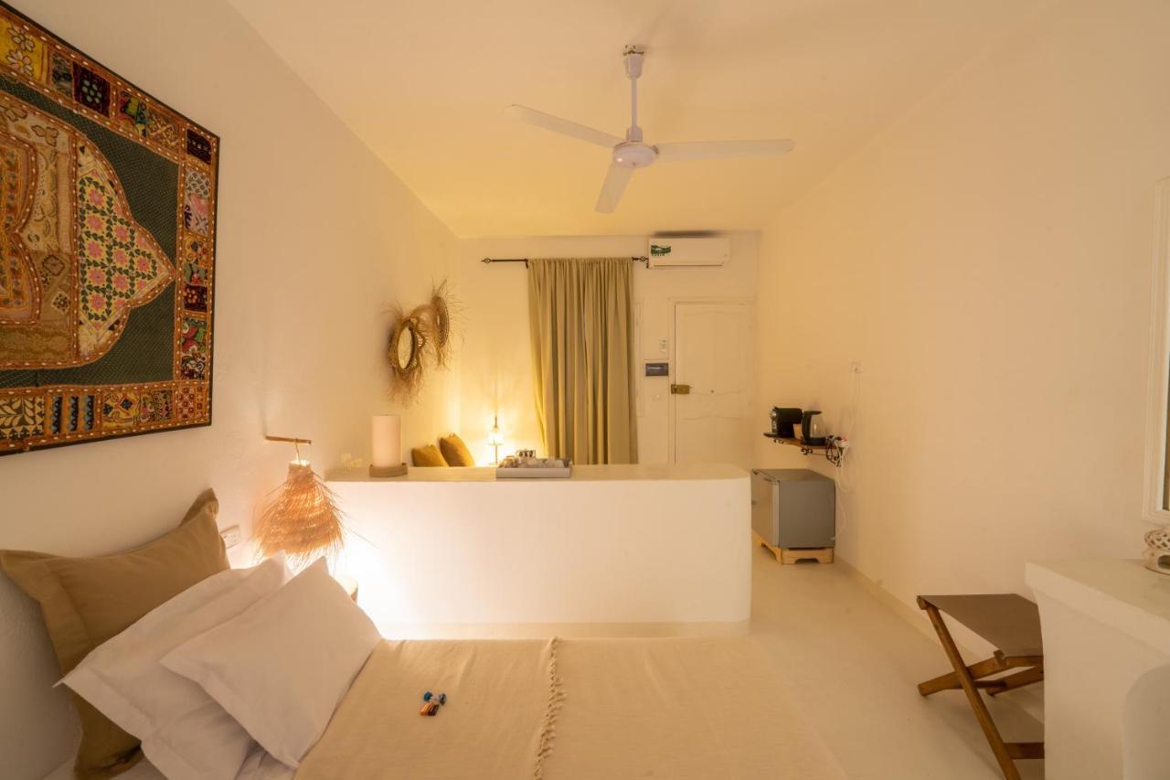 Cheeky Monkey Hotel Ghar el-Melh ภายนอก รูปภาพ