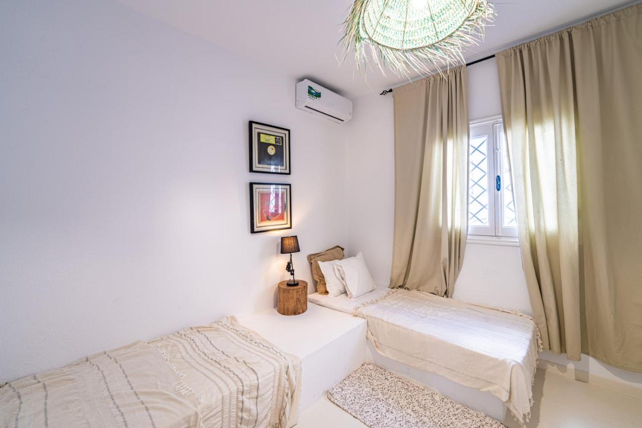 Cheeky Monkey Hotel Ghar el-Melh ภายนอก รูปภาพ