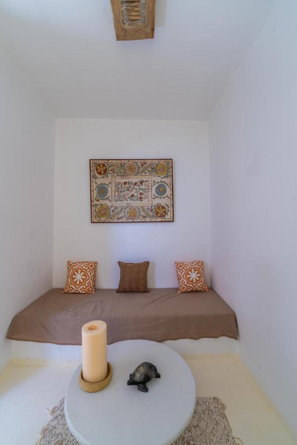 Cheeky Monkey Hotel Ghar el-Melh ภายนอก รูปภาพ
